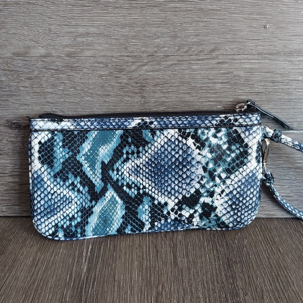 Nine West Blue Snakeskin Card Holder Wristlet Wallet Clutch Purse - Picture 2 of 7